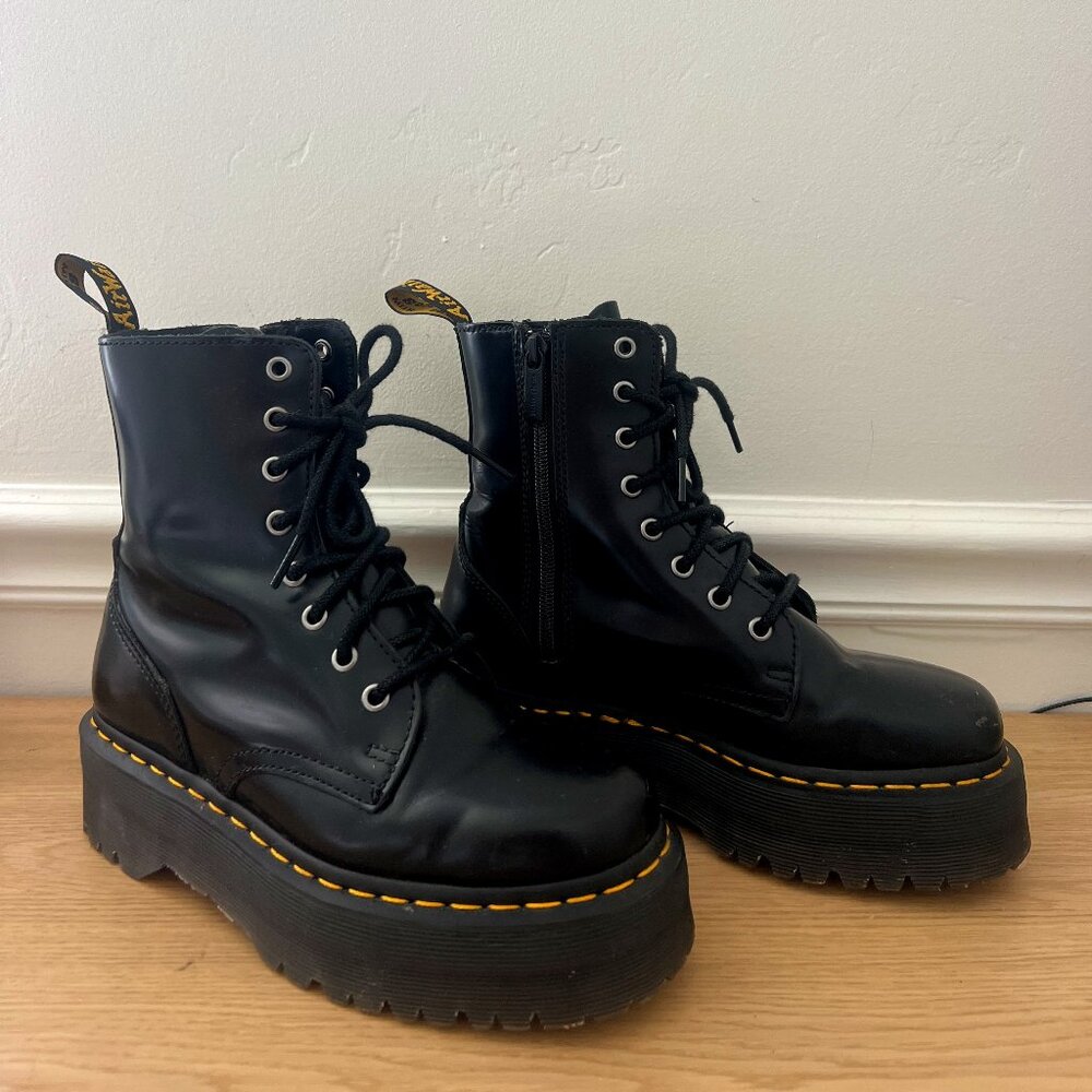 Dr. Martens JADON BOOT SMOOTH LEATHER PLATFORMS